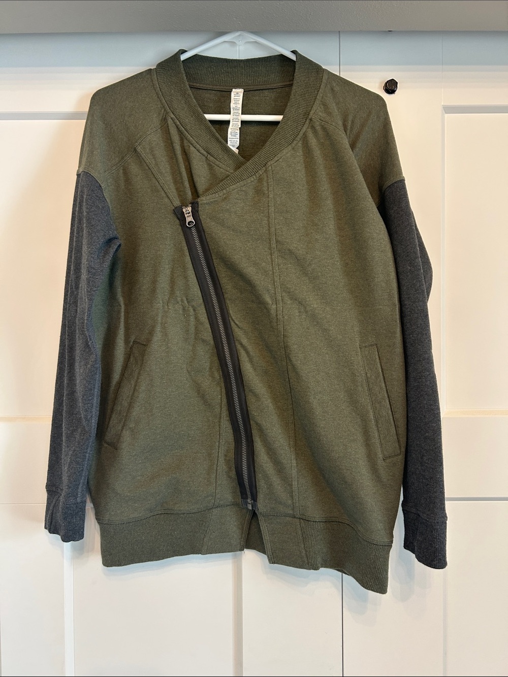 lululemon athletica Olive Green Zip-Up Jacket